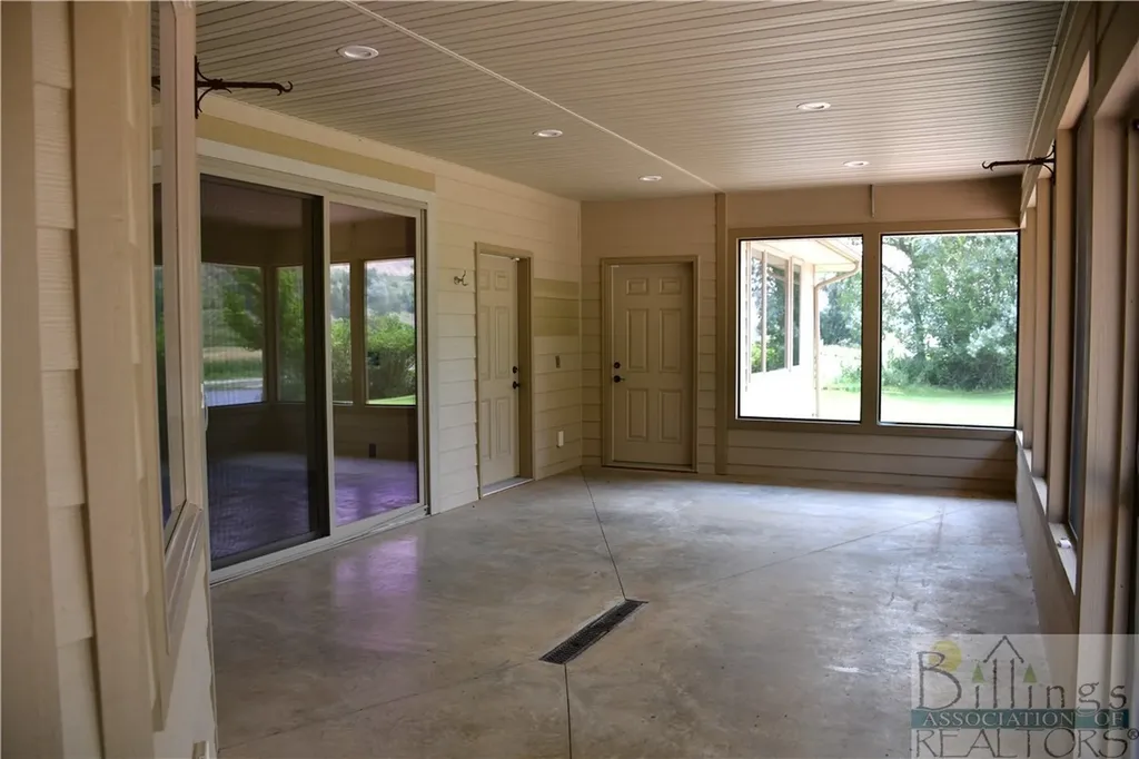 581 River Bend Road Fort Smith MT 59075