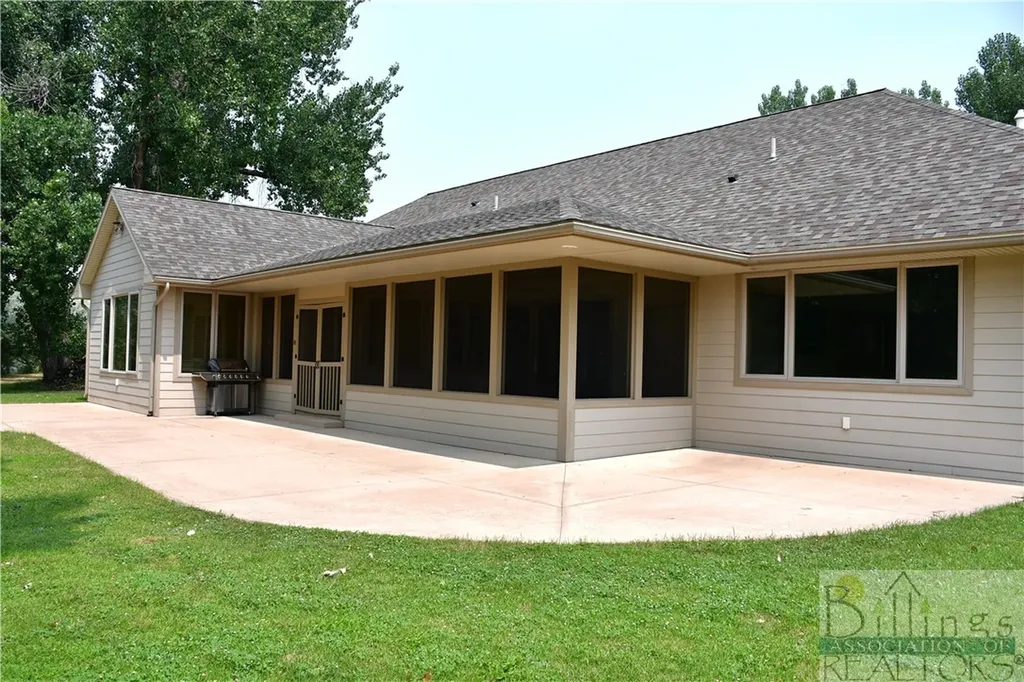 581 River Bend Road Fort Smith MT 59075