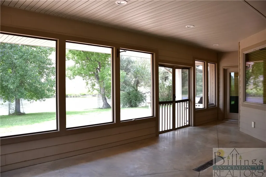 581 River Bend Road Fort Smith MT 59075