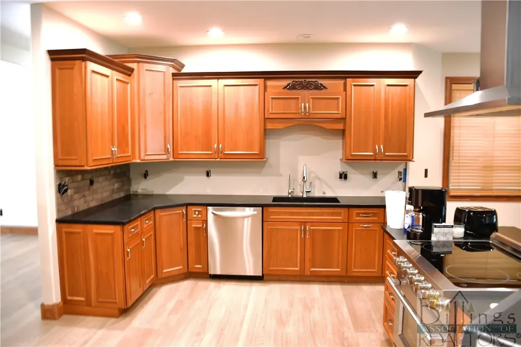 581 River Bend Road Fort Smith MT 59075
