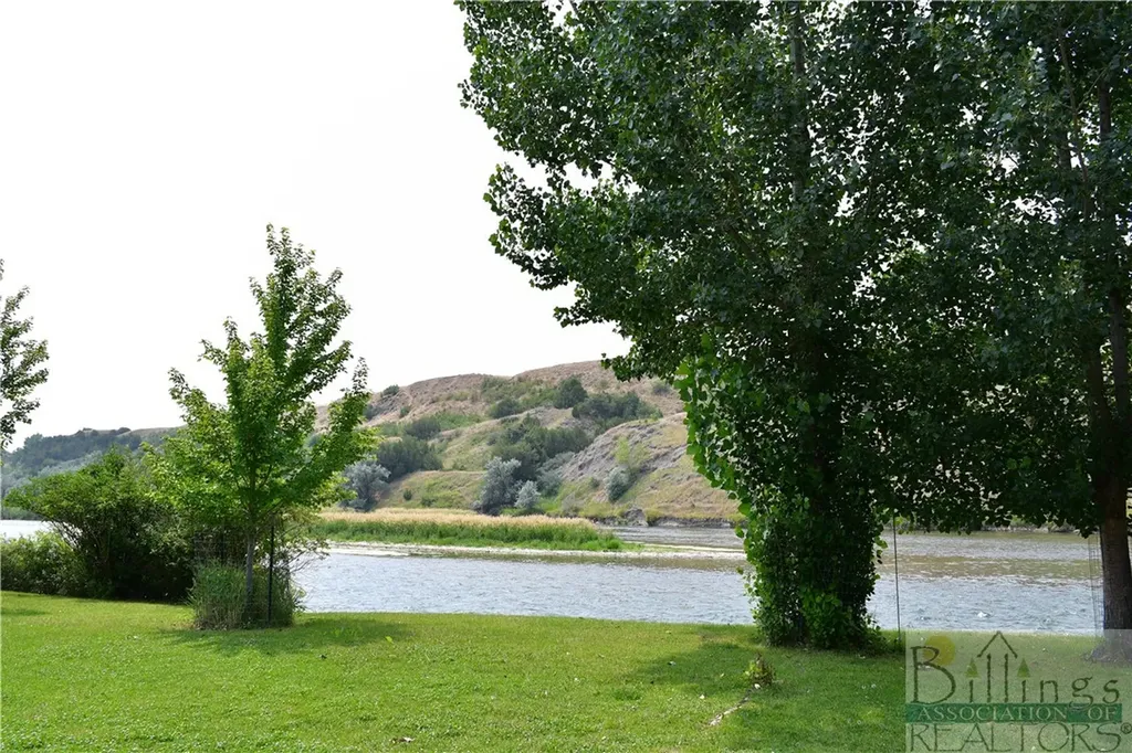 581 River Bend Road Fort Smith MT 59075