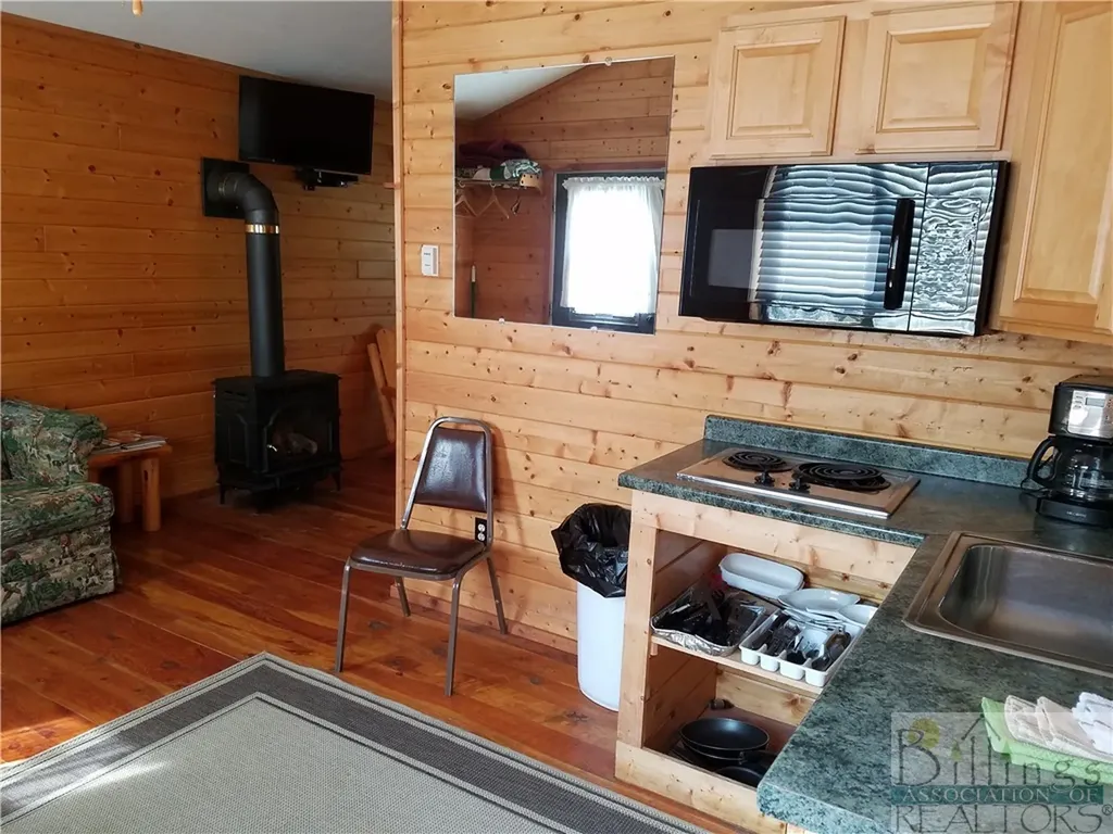 715 Us Highway 212 Cooke City MT 59020