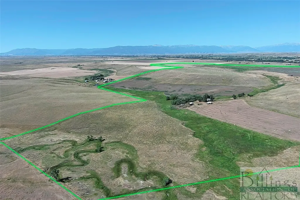 26 Selms, 320+/-acres Road Roberts MT 59070