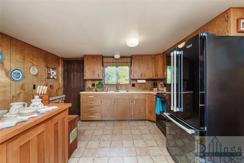 8 Forest Trail Nye MT 59061