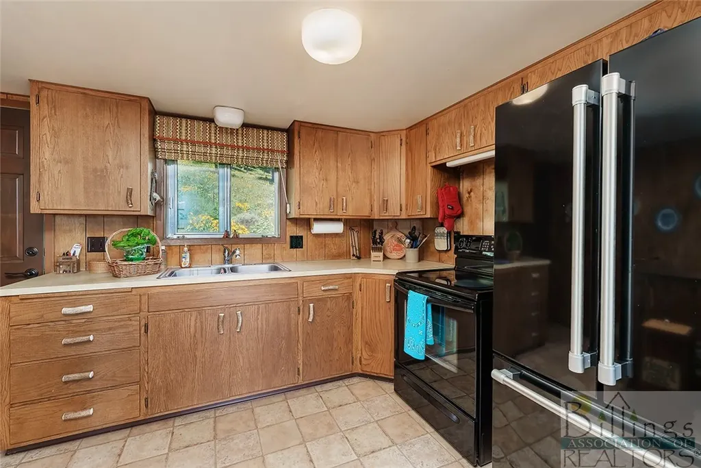 8 Forest Trail Nye MT 59061