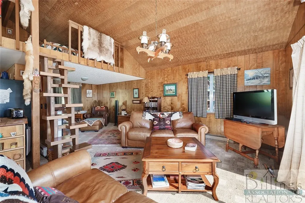 8 Forest Trail Nye MT 59061
