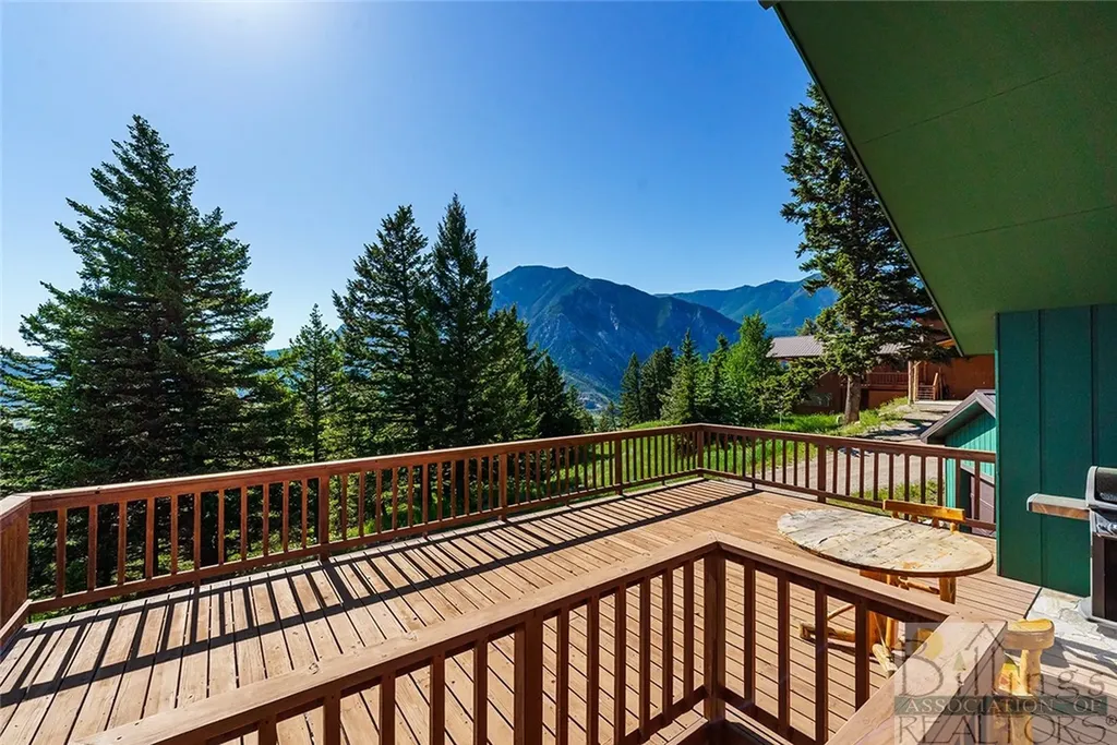 8 Forest Trail Nye MT 59061