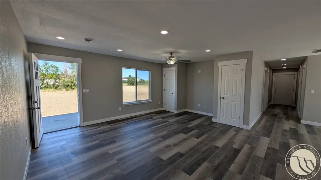 197 Knott Loop Bainville MT 59212