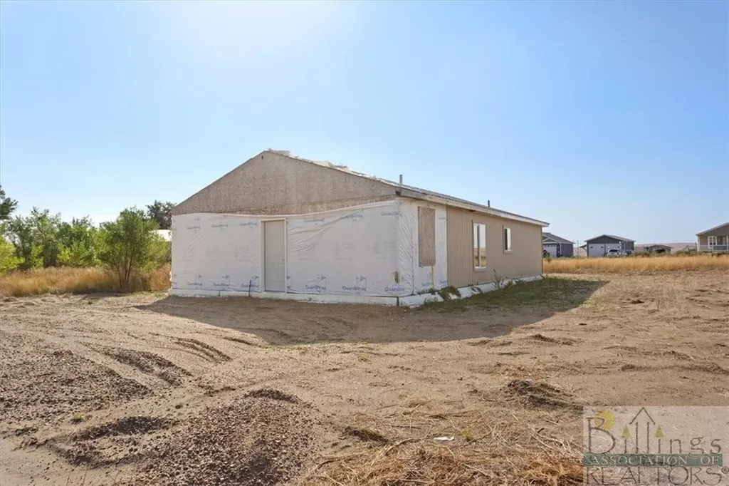 197 Knott Loop Bainville MT 59212