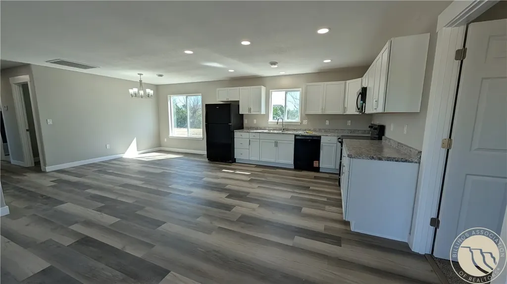 197 Knott Loop Bainville MT 59212