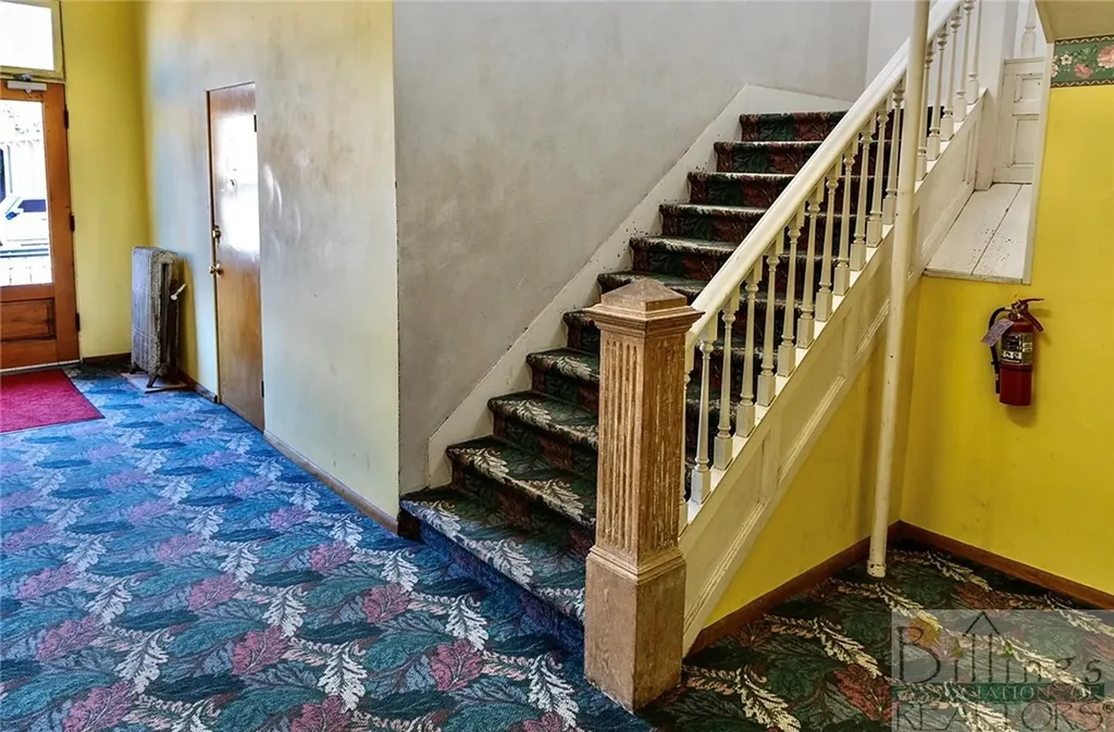 10 S. Woodard Avenue Absarokee MT 59001
