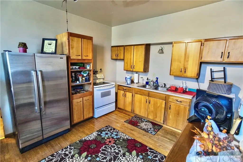 10 S. Woodard Avenue Absarokee MT 59001