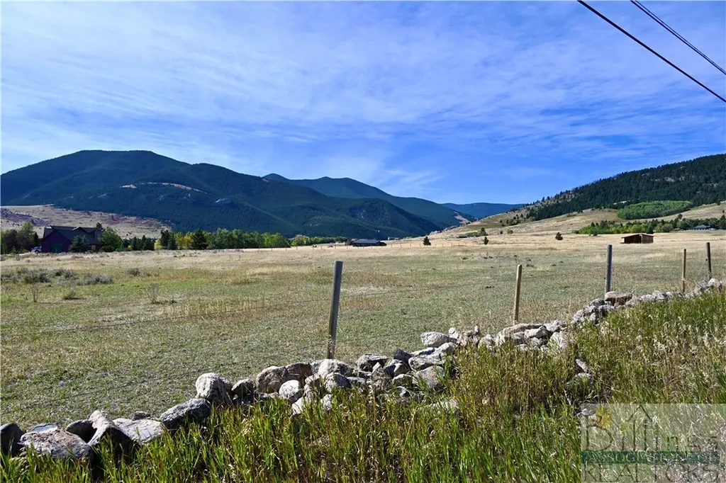 5.3 Acres Palisades Campground Red Lodge MT 59068