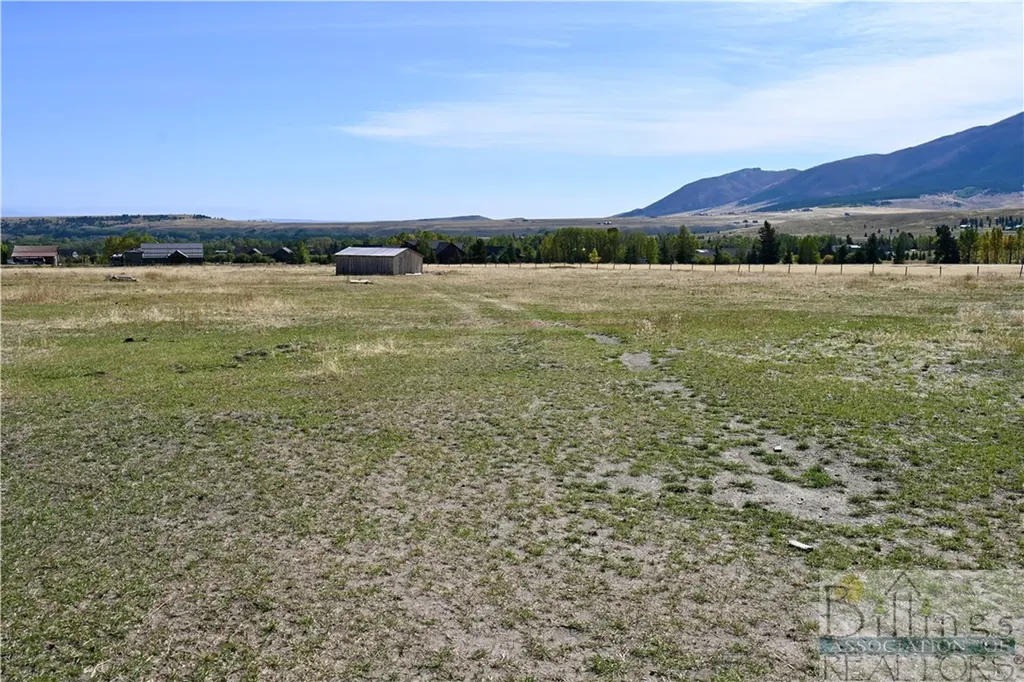 5.3 Acres Palisades Campground Red Lodge MT 59068