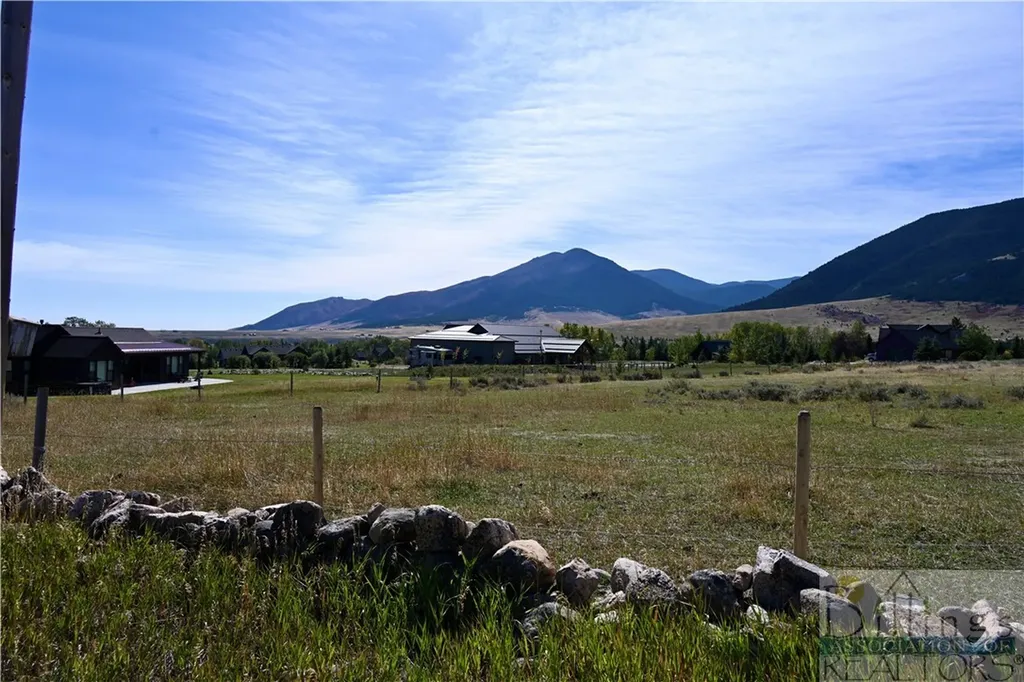 5.3 Acres Palisades Campground Red Lodge MT 59068