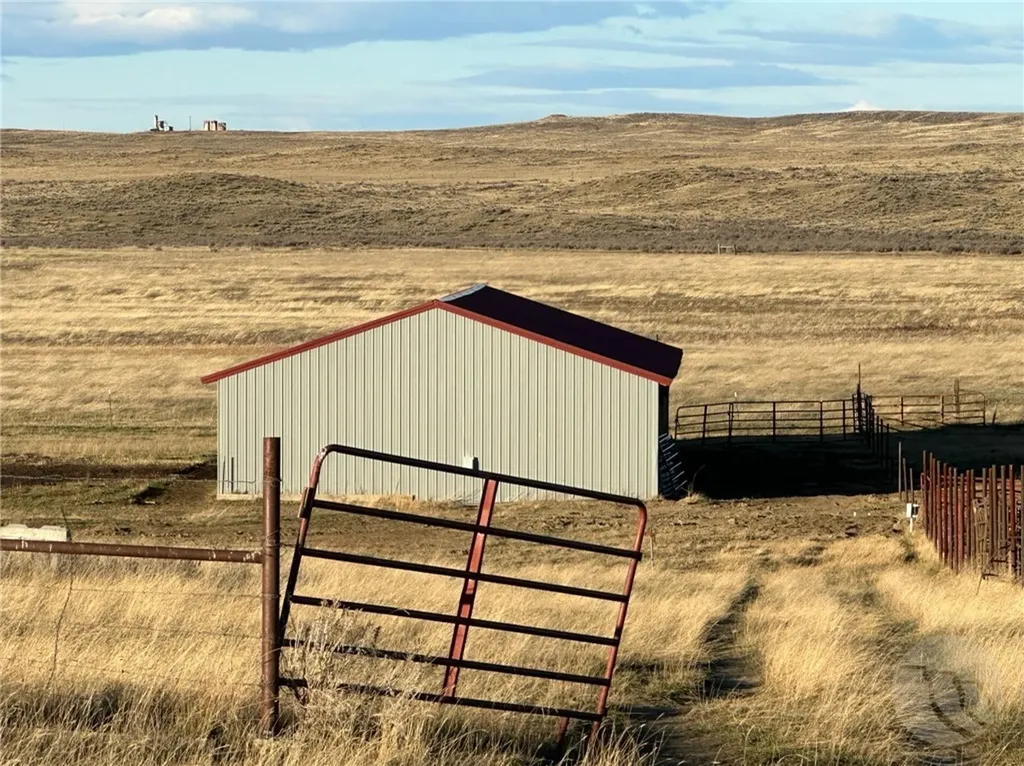 00 N Gage Road Roundup MT 59072