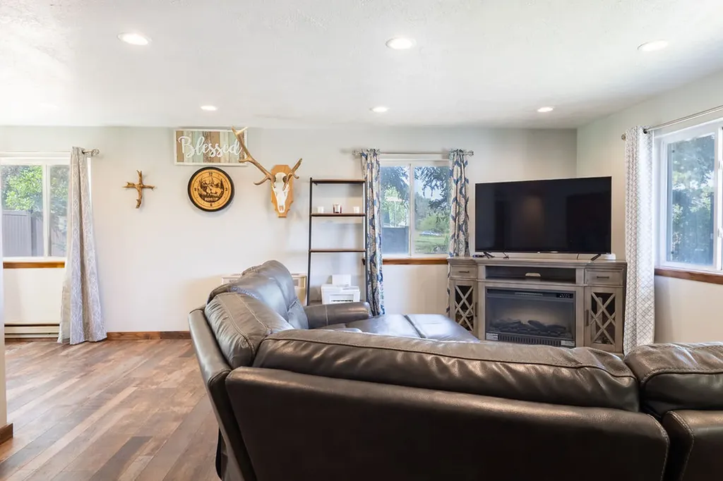 131 Carbonado Road Joliet MT 59041