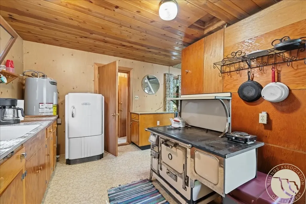 22 Corral Creek Red Lodge MT 59068