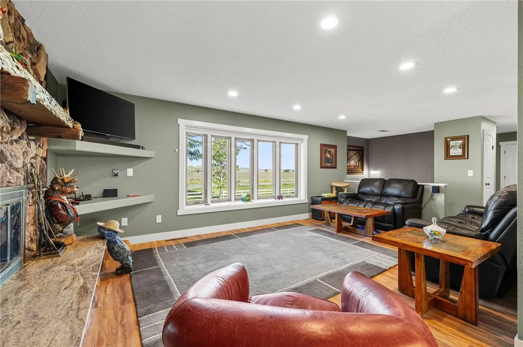 11698 Highway 313 Hardin MT 59034