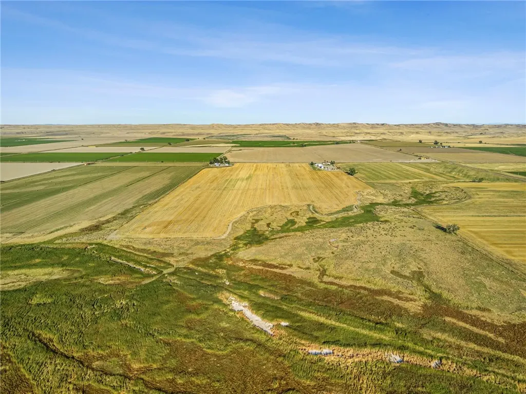 11698 Highway 313 Hardin MT 59034