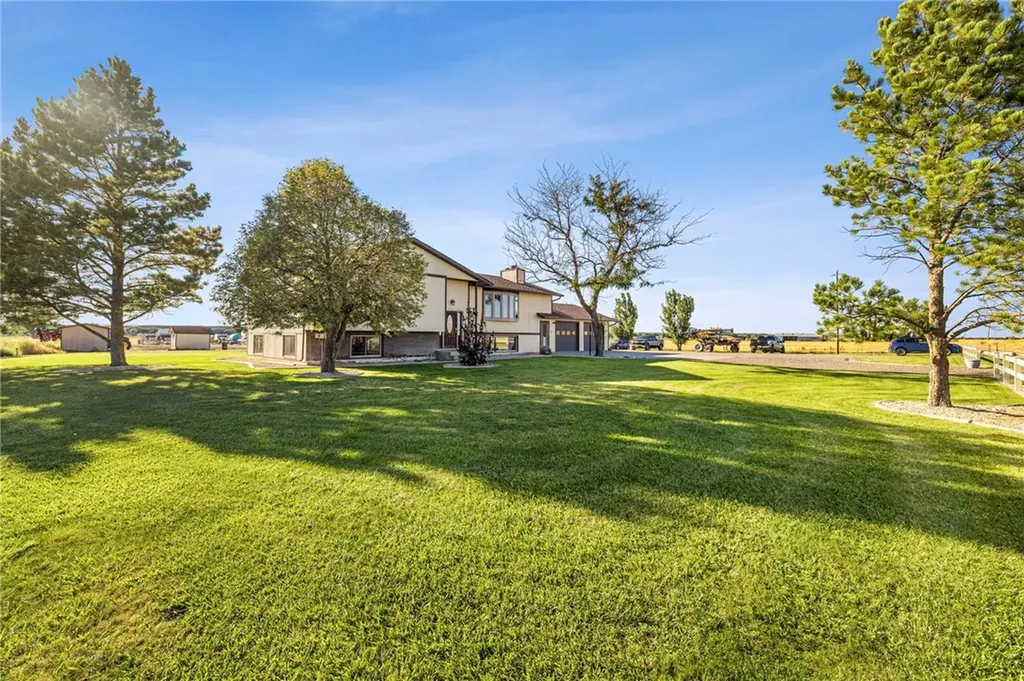 11698 Highway 313 Hardin MT 59034