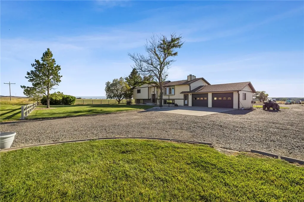 11698 Highway 313 Hardin MT 59034