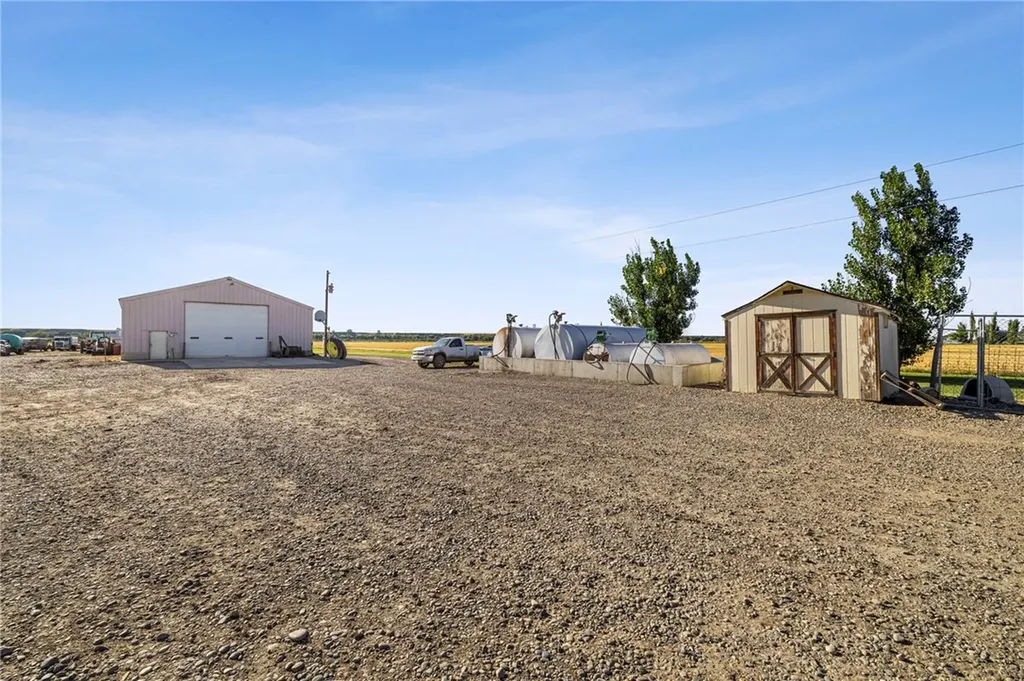 11698 Highway 313 Hardin MT 59034