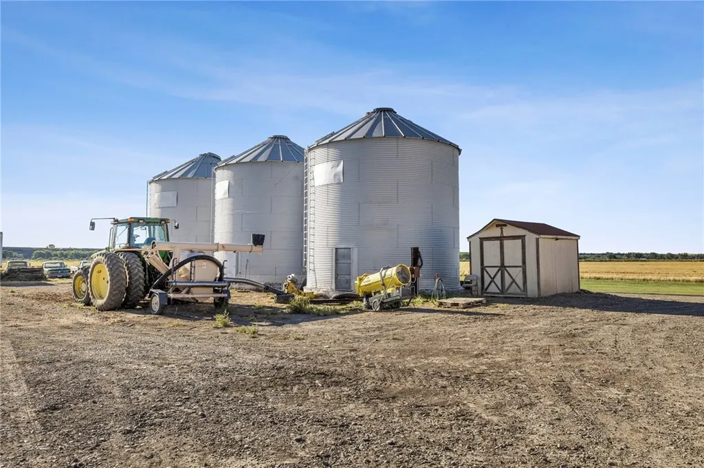 11698 Highway 313 Hardin MT 59034