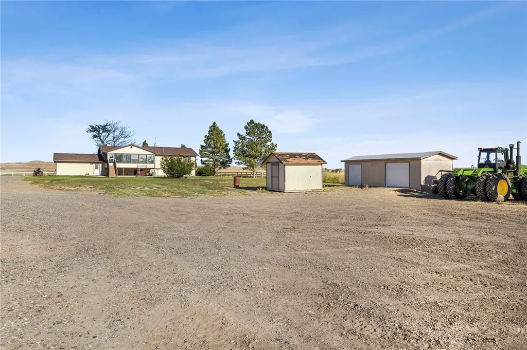 11698 Highway 313 Hardin MT 59034