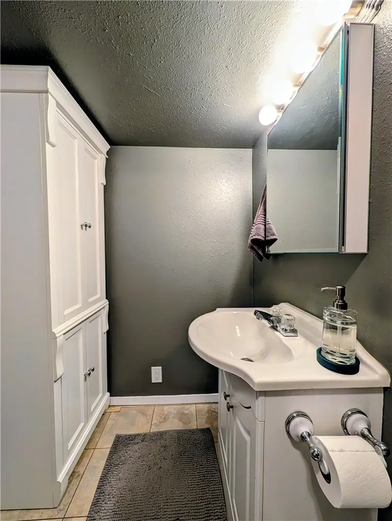 2536 Miles Avenue Billings MT 59102
