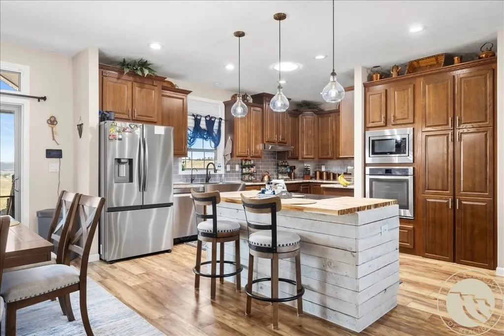 30 Johnson Ridge Road Columbus MT 59019
