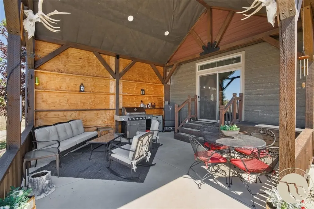 30 Johnson Ridge Road Columbus MT 59019