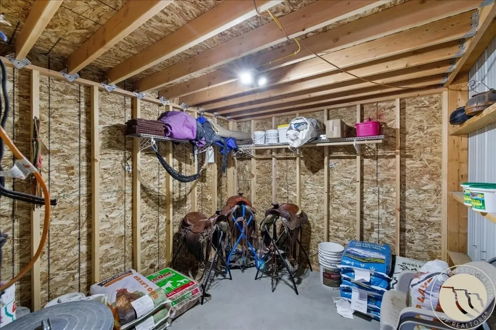 30 Johnson Ridge Road Columbus MT 59019