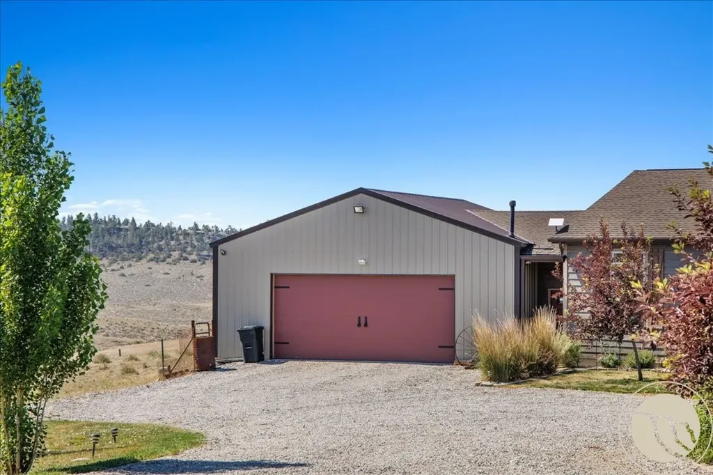 30 Johnson Ridge Road Columbus MT 59019
