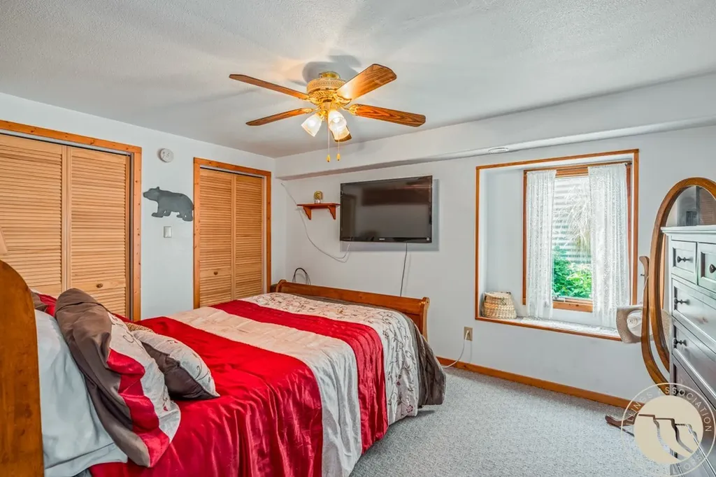 19 Paradise Bluff Columbus MT 59019