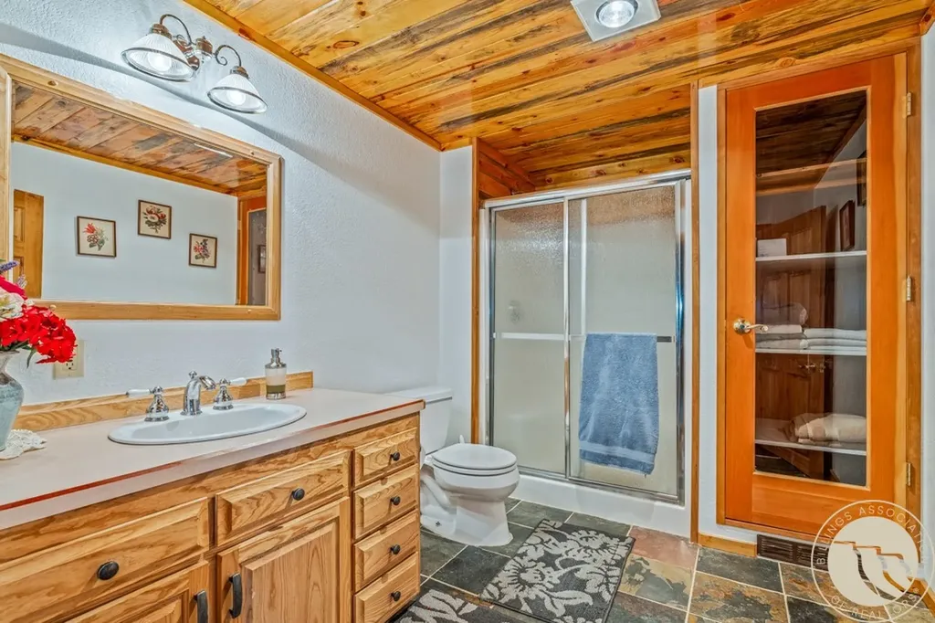 19 Paradise Bluff Columbus MT 59019