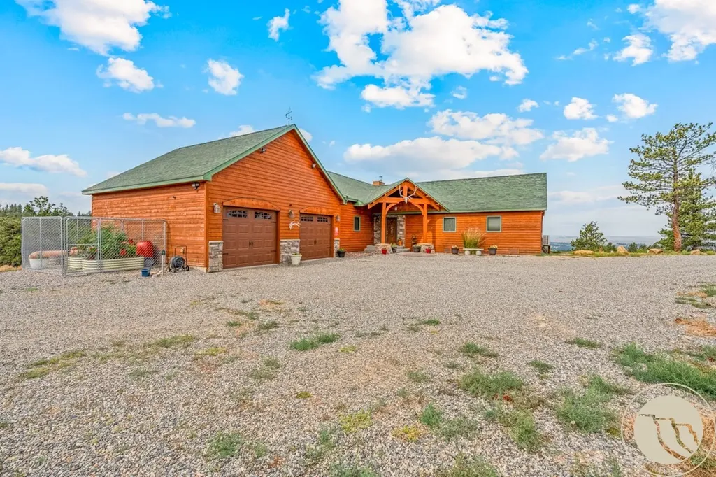 19 Paradise Bluff Columbus MT 59019