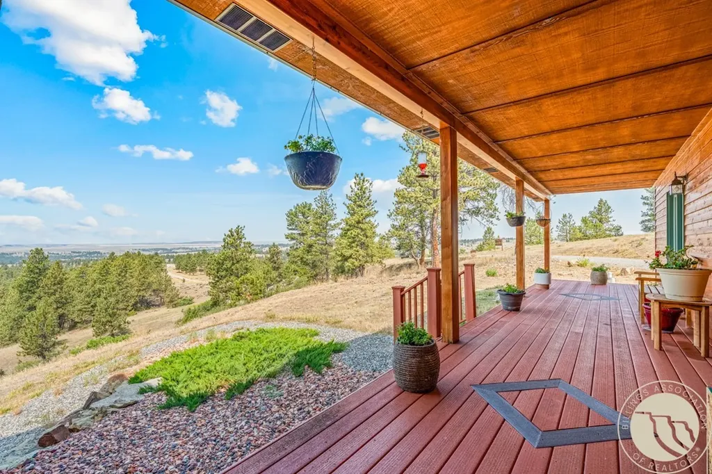 19 Paradise Bluff Columbus MT 59019