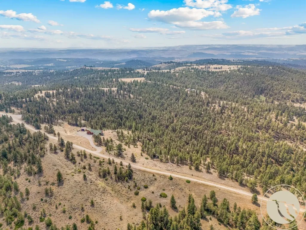 19 Paradise Bluff Columbus MT 59019