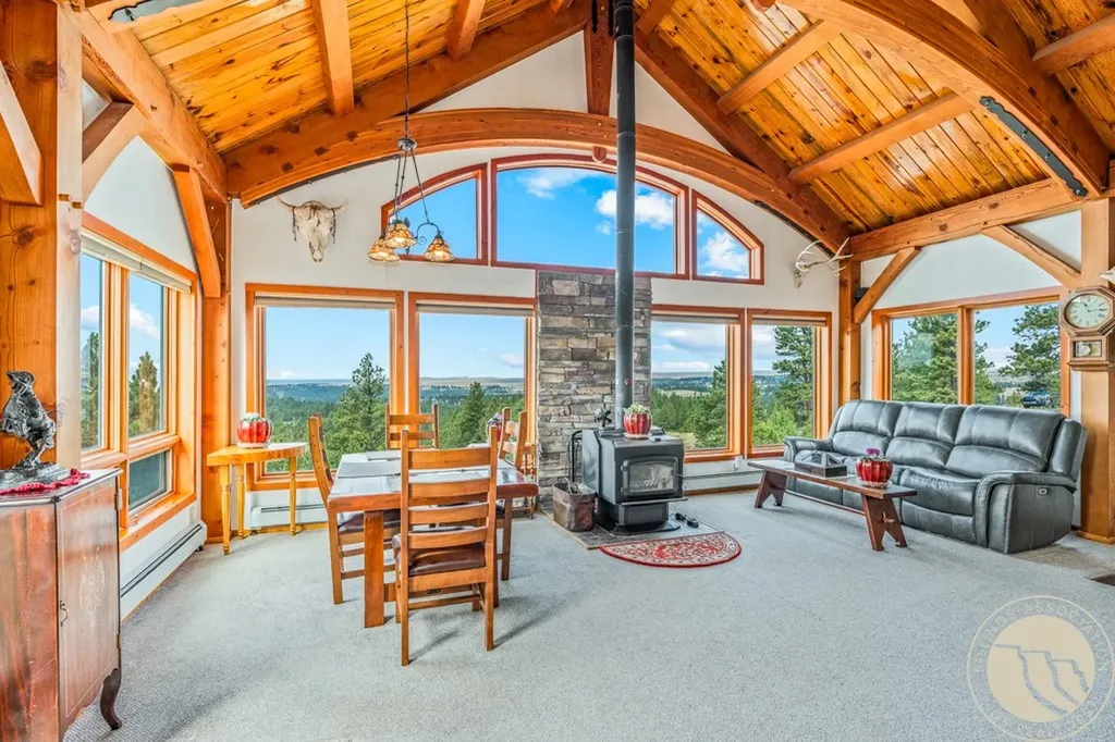 19 Paradise Bluff Columbus MT 59019