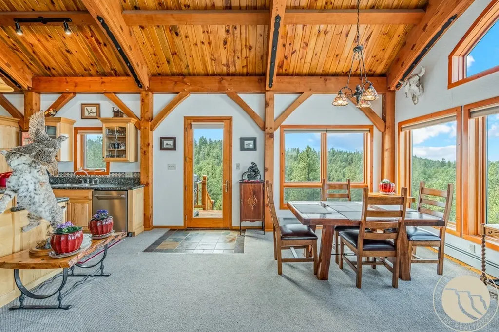 19 Paradise Bluff Columbus MT 59019