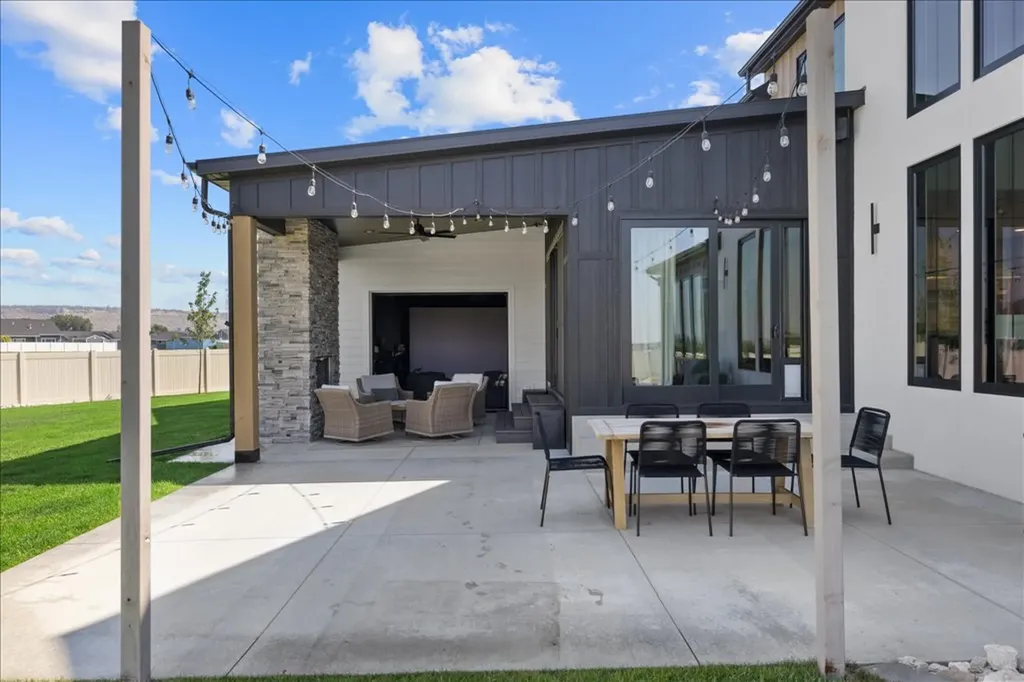 518 Moonstone Lane Billings MT 59106
