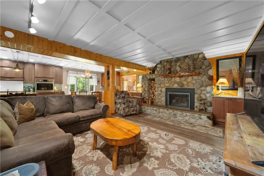 16 Harnish Lane Red Lodge MT 59068