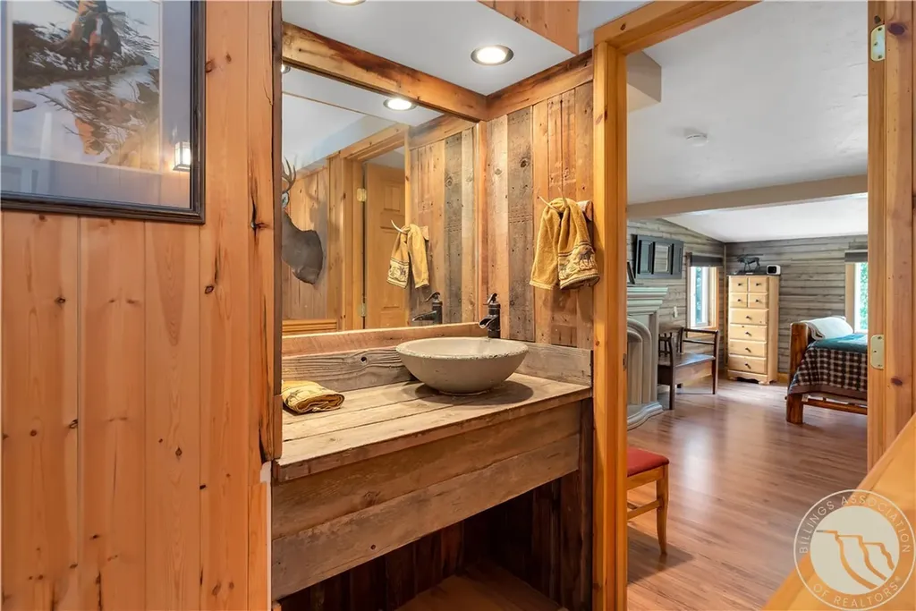 16 Harnish Lane Red Lodge MT 59068