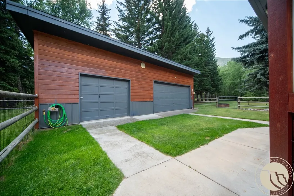 16 Harnish Lane Red Lodge MT 59068