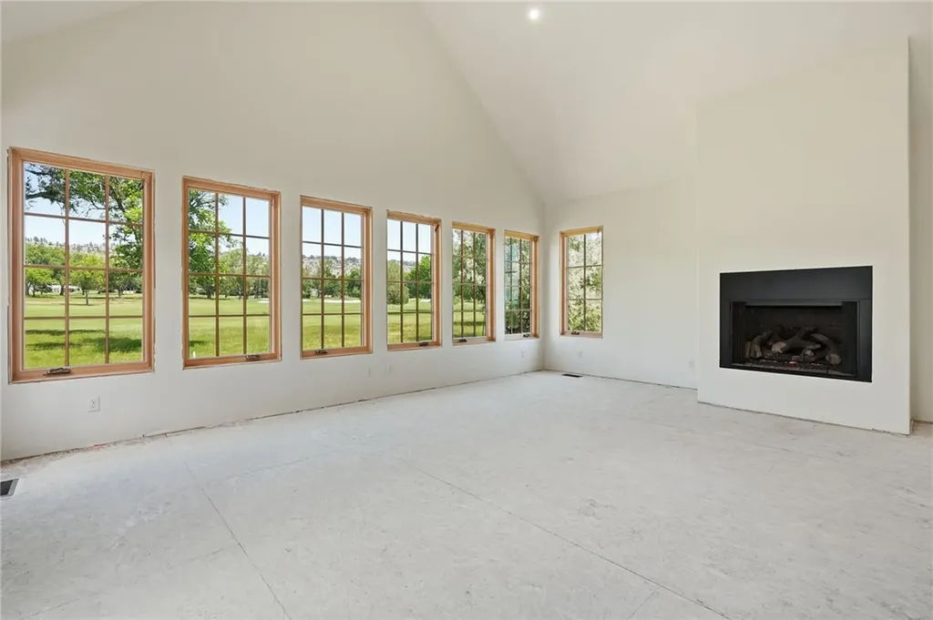 2925 Glynn Abbey Way Billings MT 59106