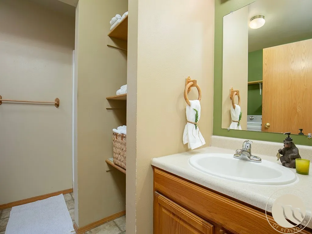 1241 Frost Street Billings MT 59105