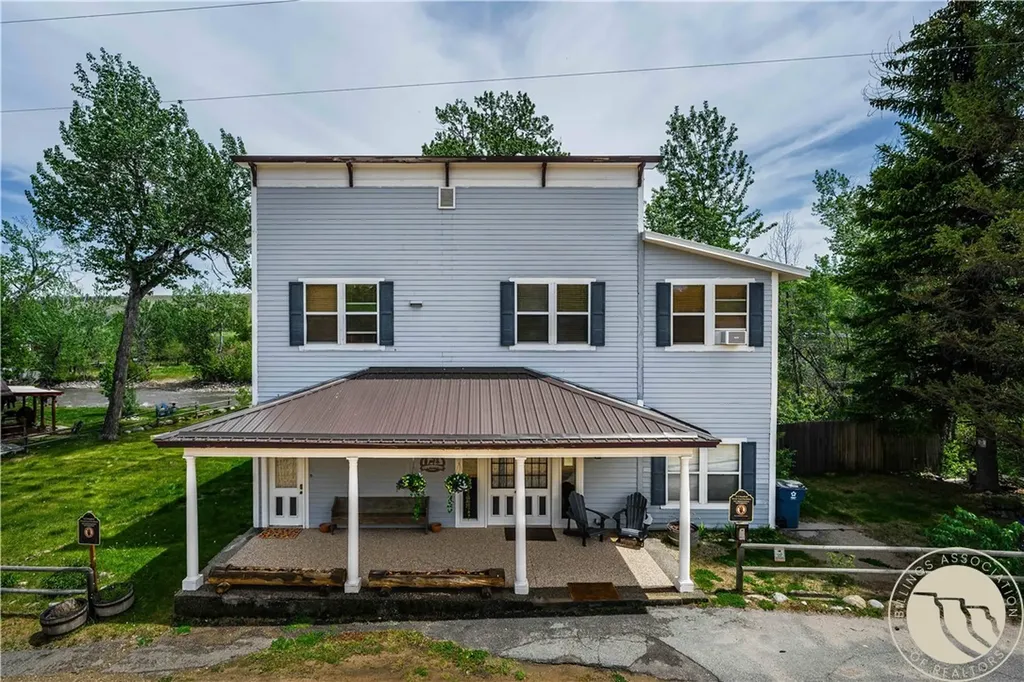 21 E Rosebud Road Roscoe MT 59071
