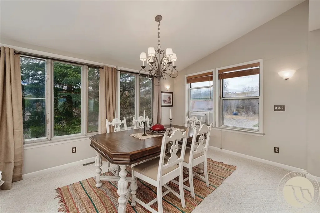 21 E Rosebud Road Roscoe MT 59071
