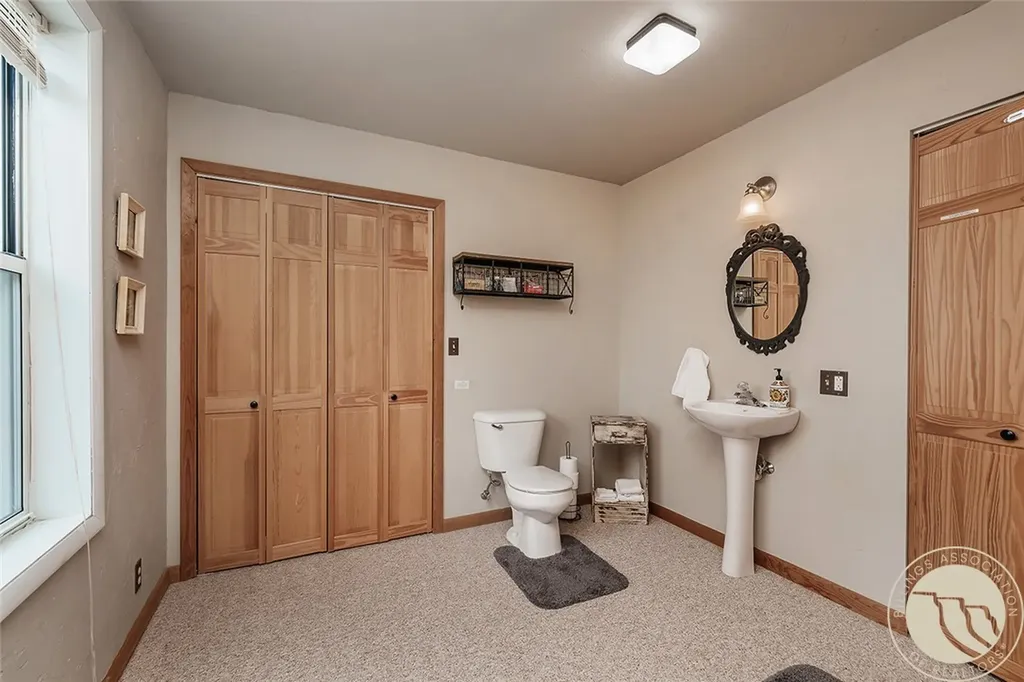 21 E Rosebud Road Roscoe MT 59071